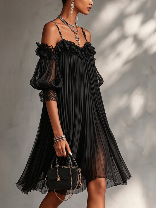 Vestito nero corto in chiffon a spalle scoperte con bordo in pizzo