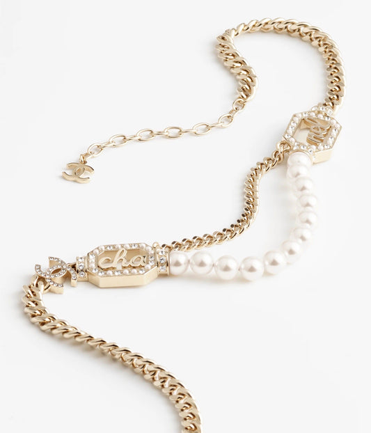 18K Chanel Diamonds Necklace