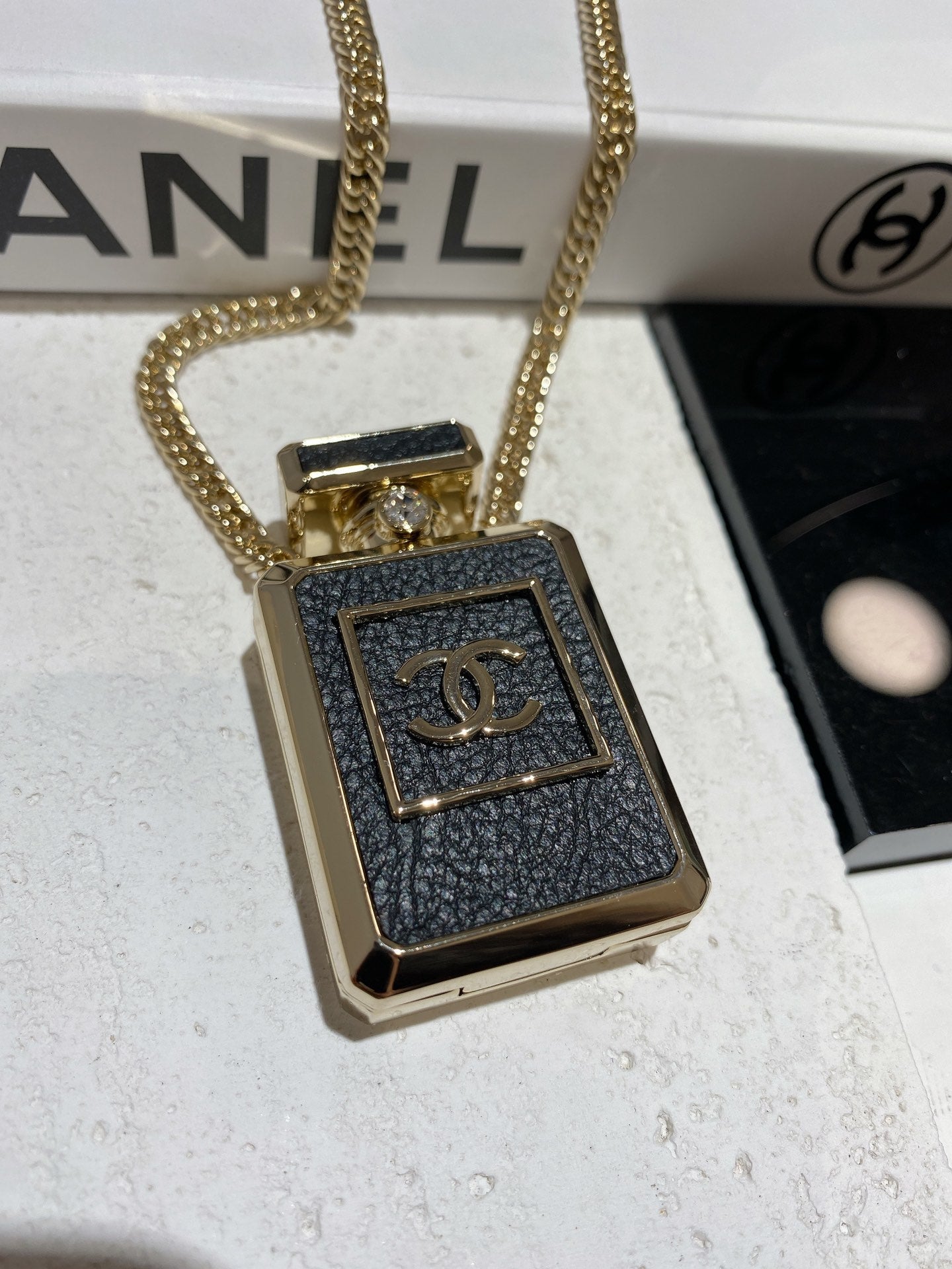 18K Chanel No.5 Perfume Pendant Vintage Necklace