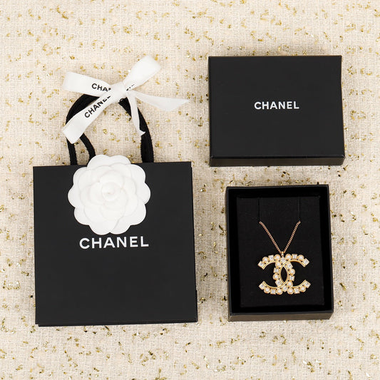 18K Chanel Vintage Necklace