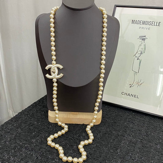 18K Chanel Pearl Chain Necklace