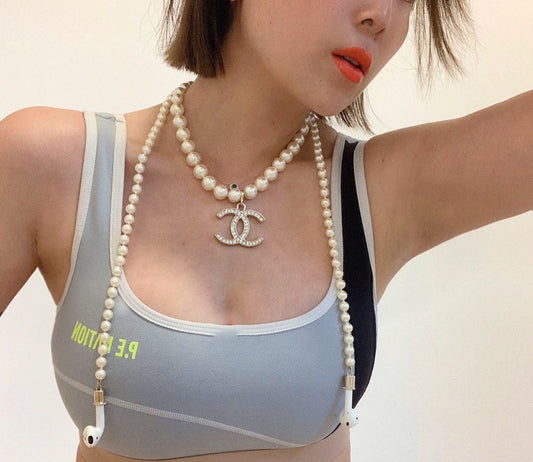 18K Chanel Pearls Long Necklace