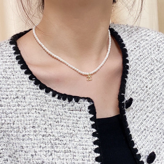 18K Chanel Pearls Choker Necklace