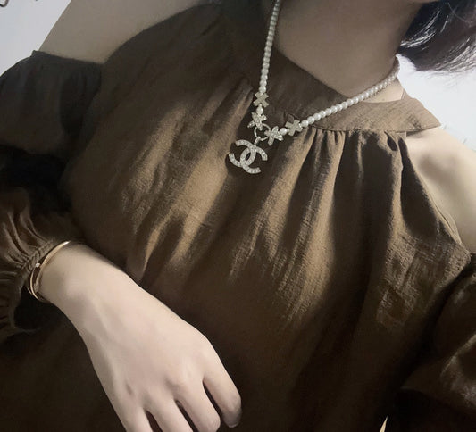 18K Chanel Pearls Chain Necklace