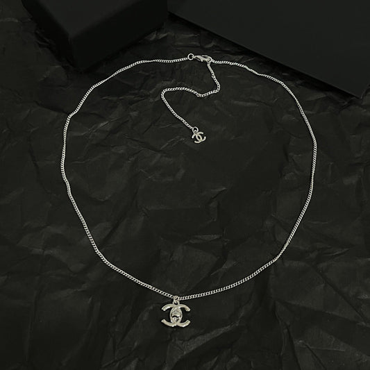 18K Chanel Vintage Necklace
