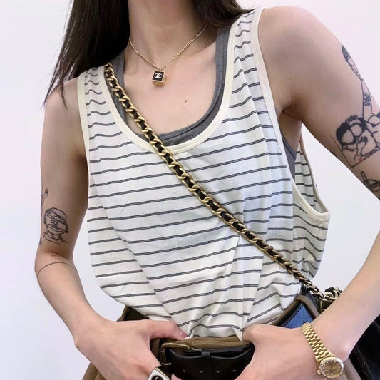 18K Chanel Square Pendant Necklace