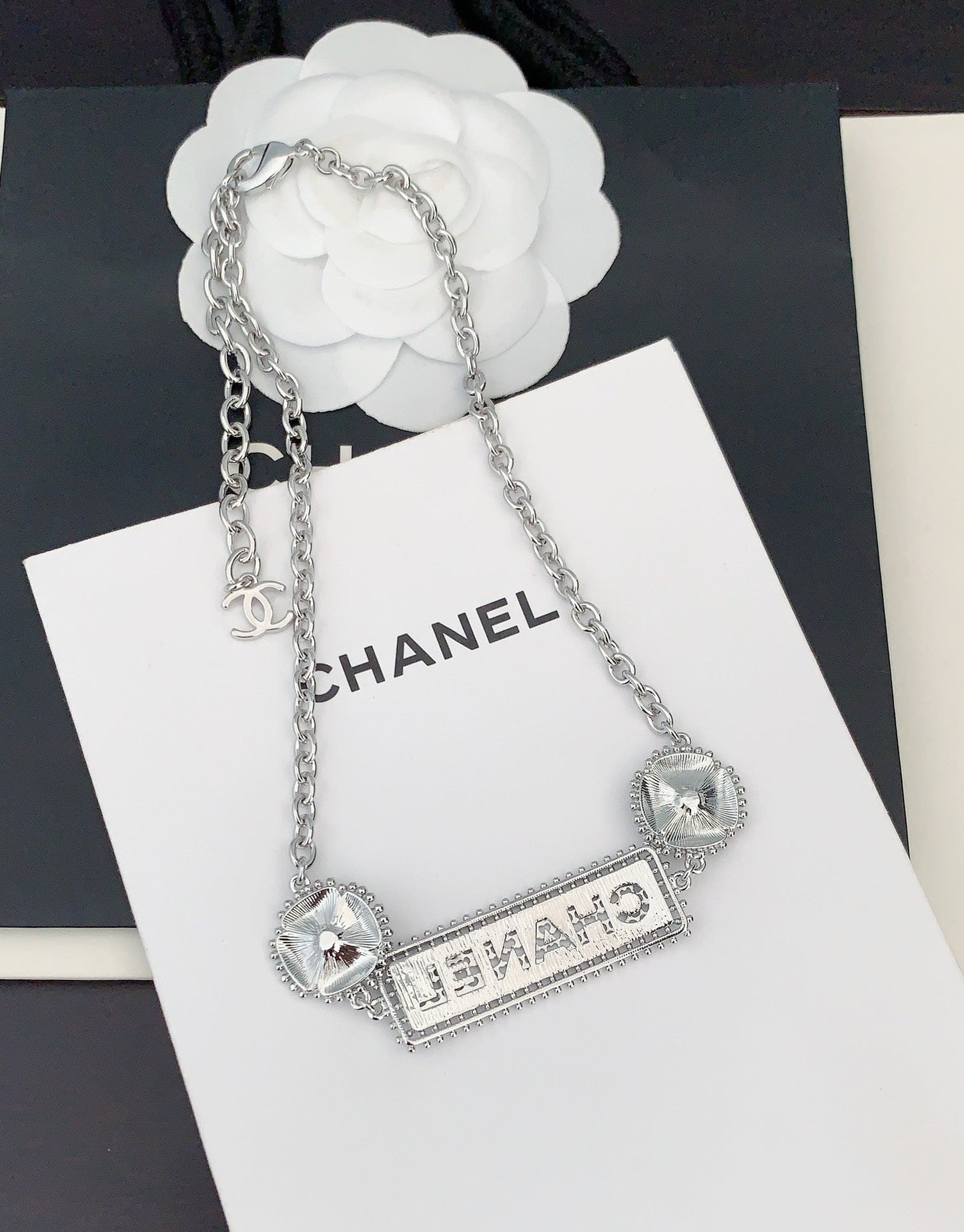 18K Chanel Resin Diamonds Necklace