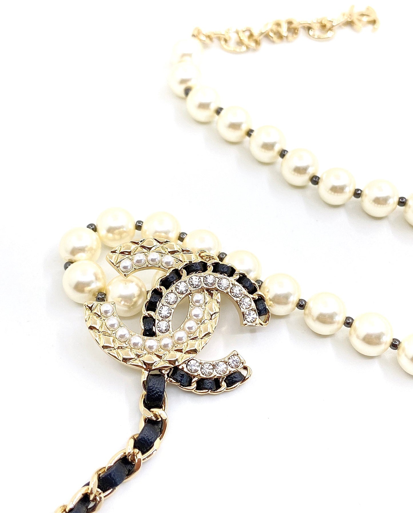 18K Chanel Leather Pearls Necklace