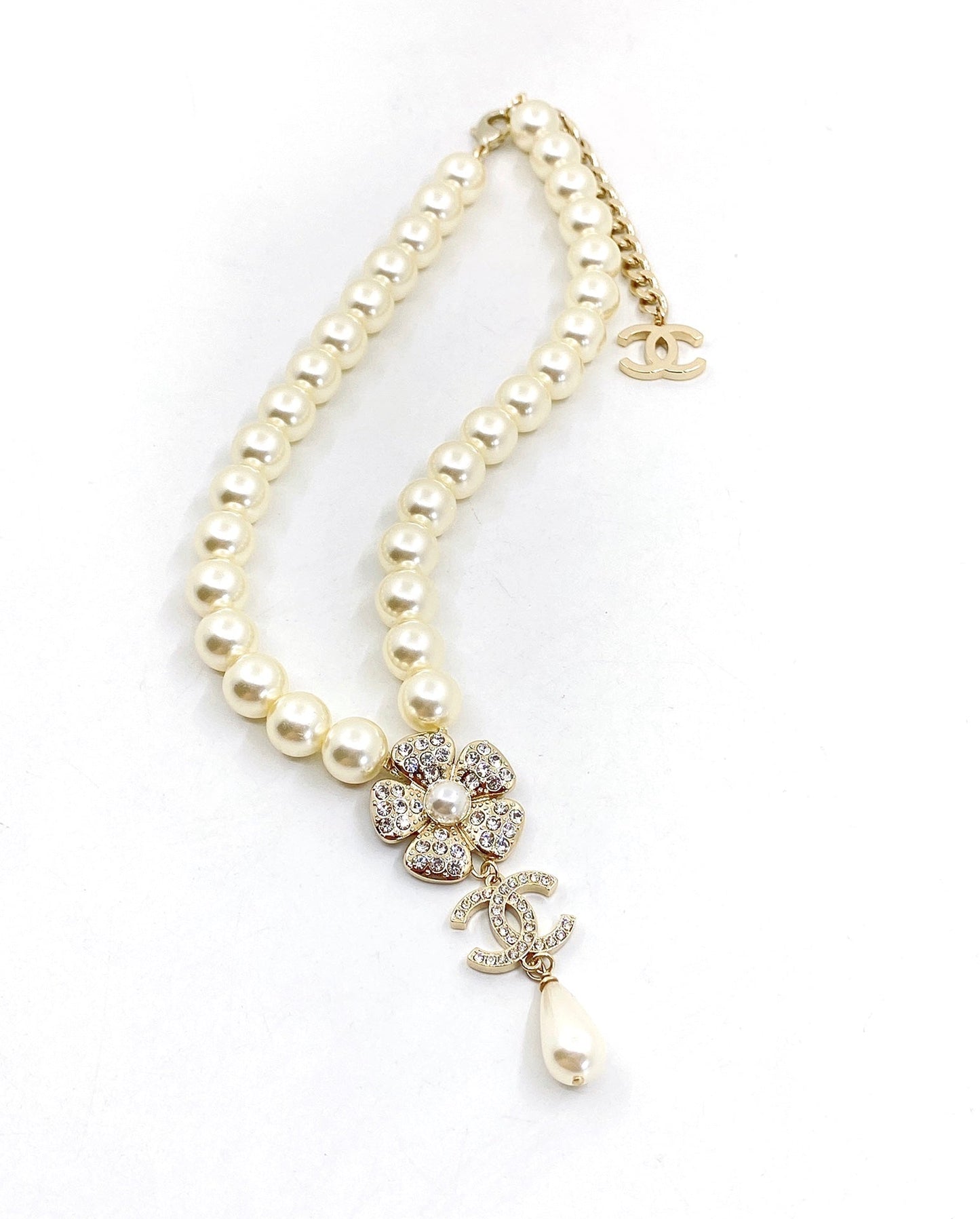 18K Chanel Pearls Chain Choker Necklace