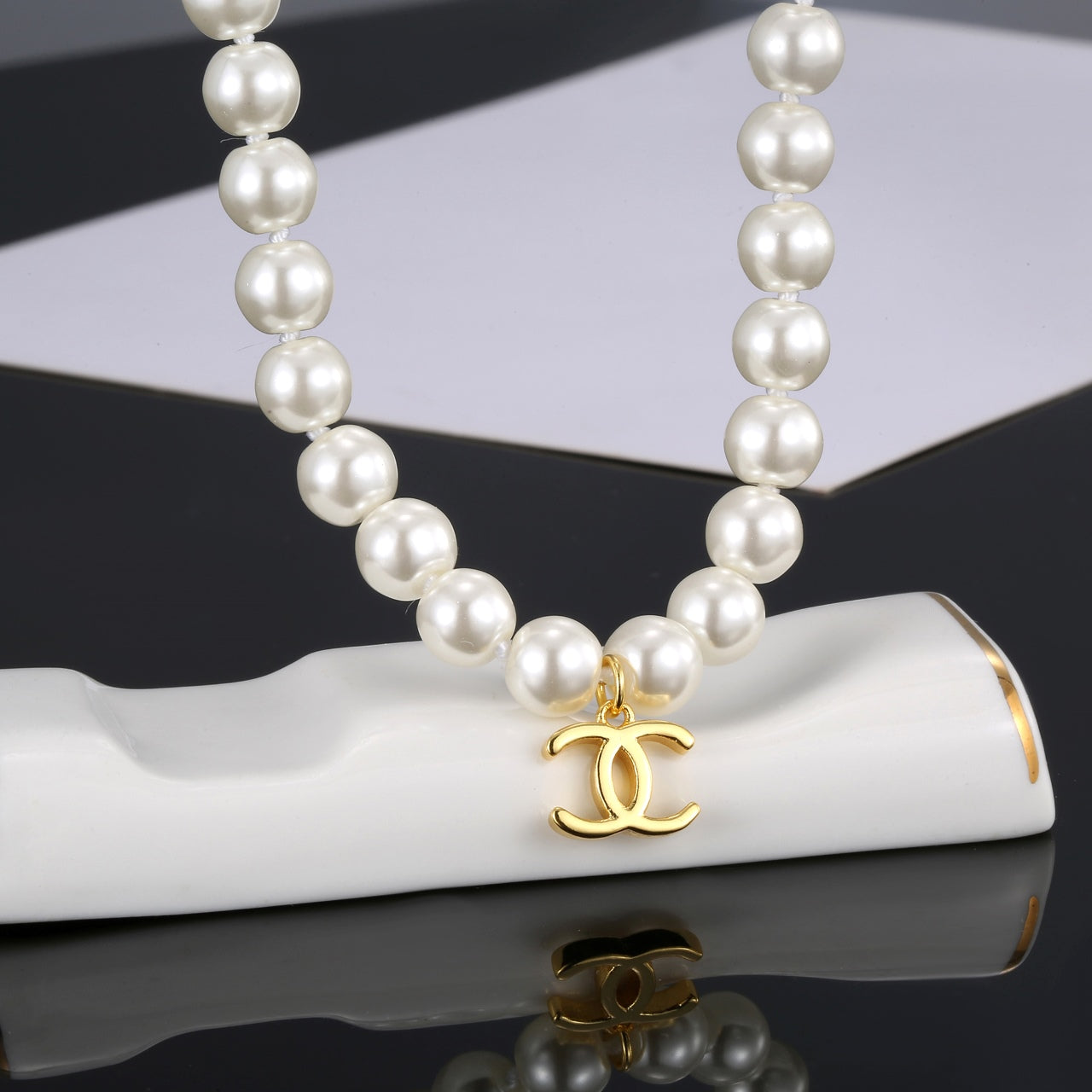 18K Chanel Pearls Necklace