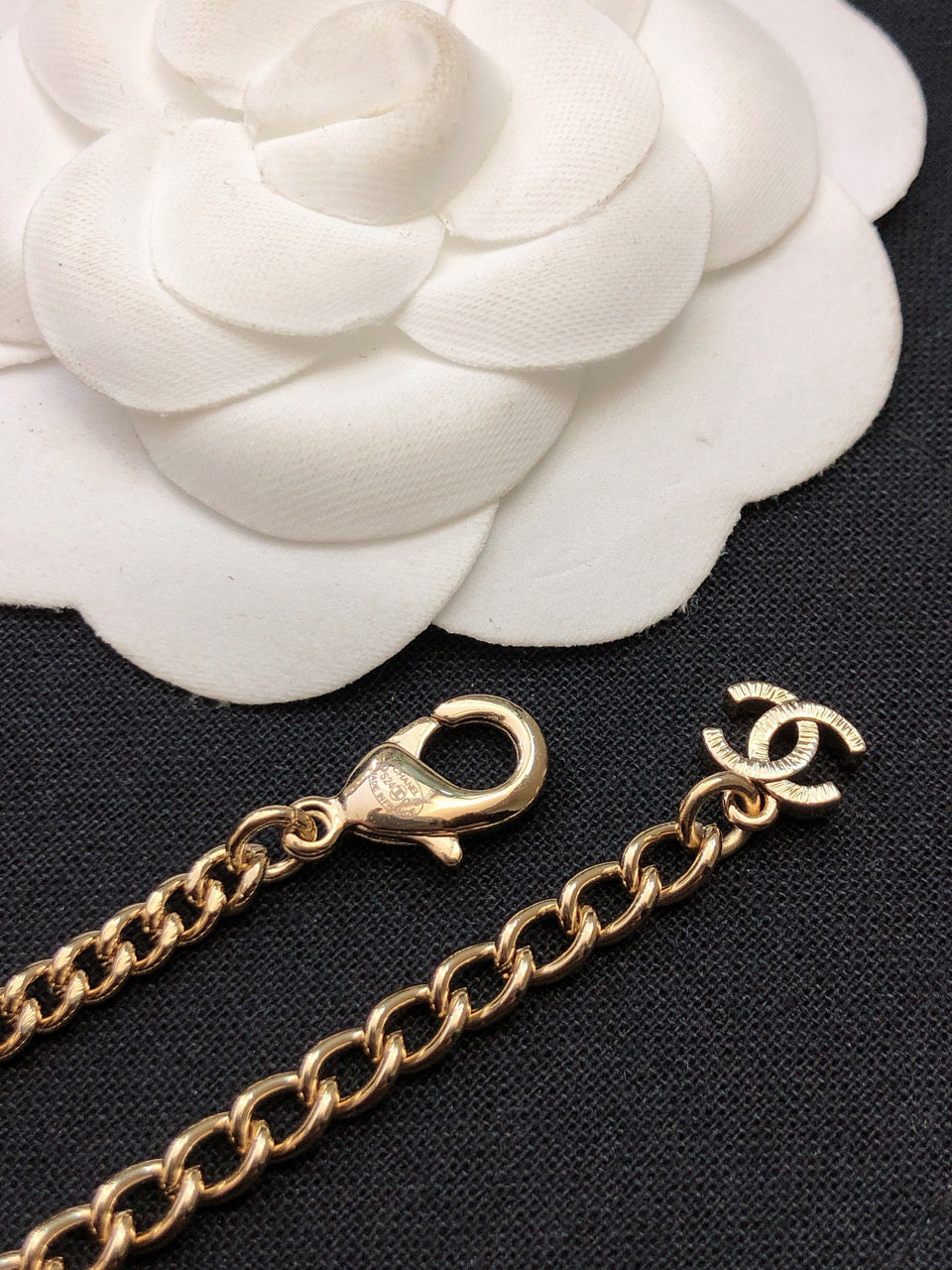 18K Chanel Pearls Bag Pendant Necklace