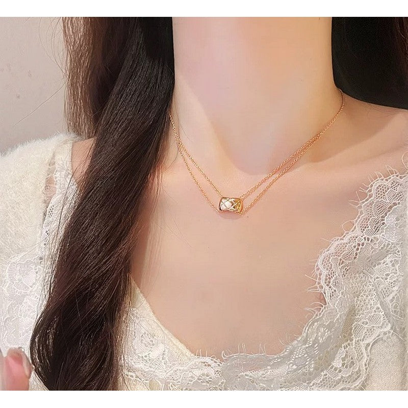 18K Chanel Coco Crush Necklace