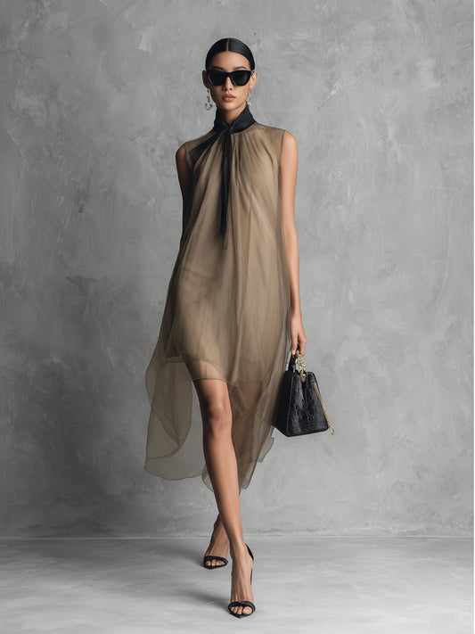 Federica | Abito drappeggiato in chiffon caqui con lazo al collo