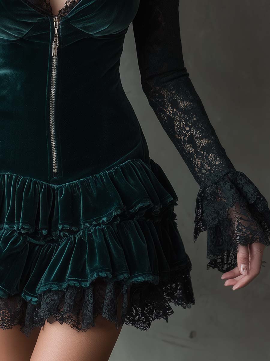 Vestito mini in velluto verde scuro con maniche in pizzo