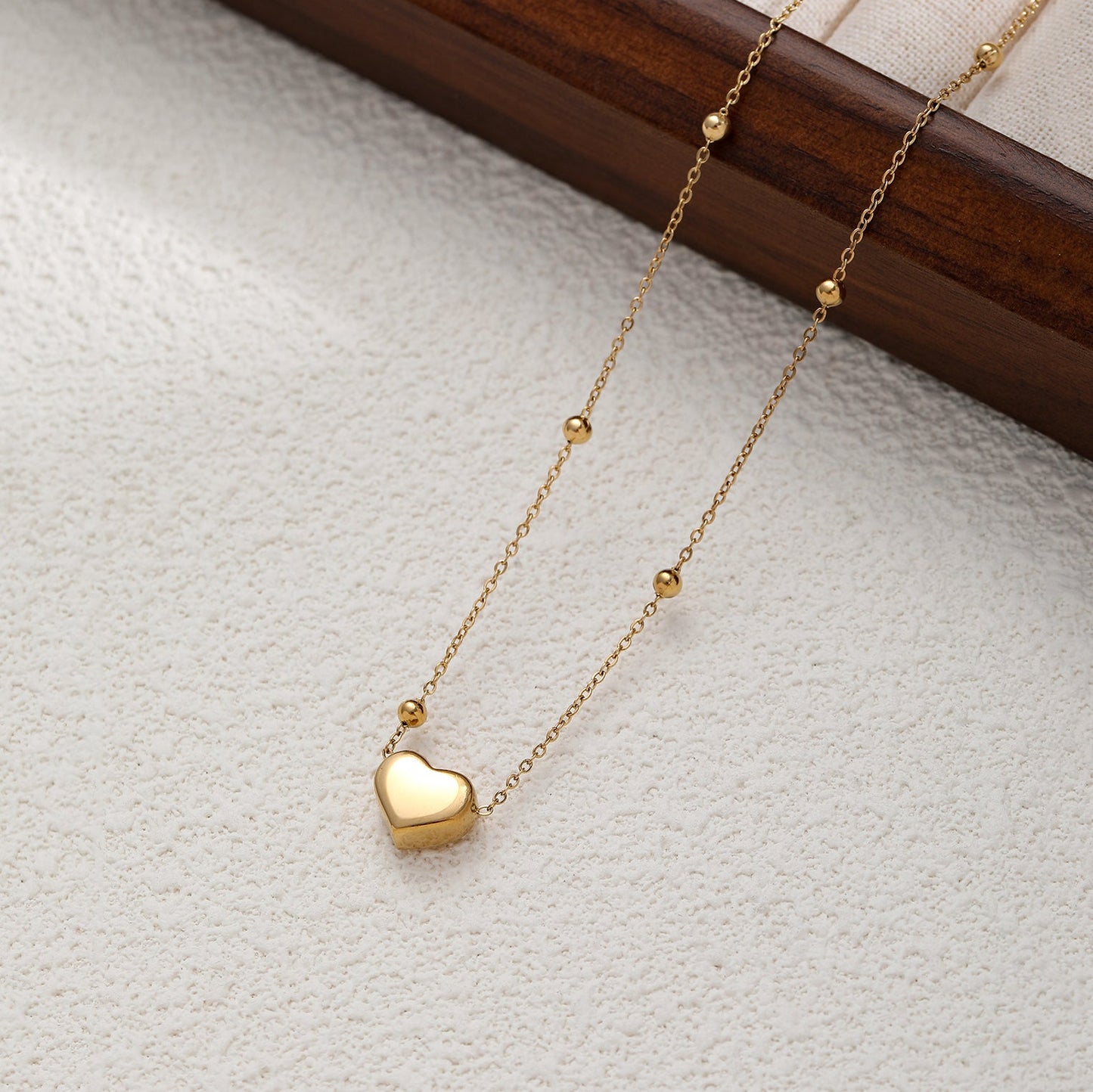 Minimalist Heart Pendant Choker Necklace