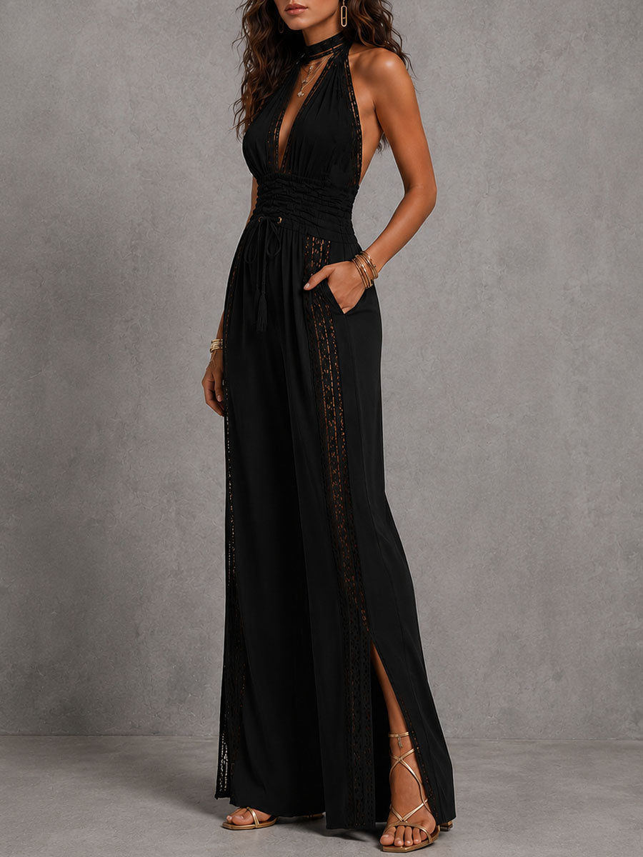 Romina | Tuta nera halter con pannelli in pizzo e vita arricciata