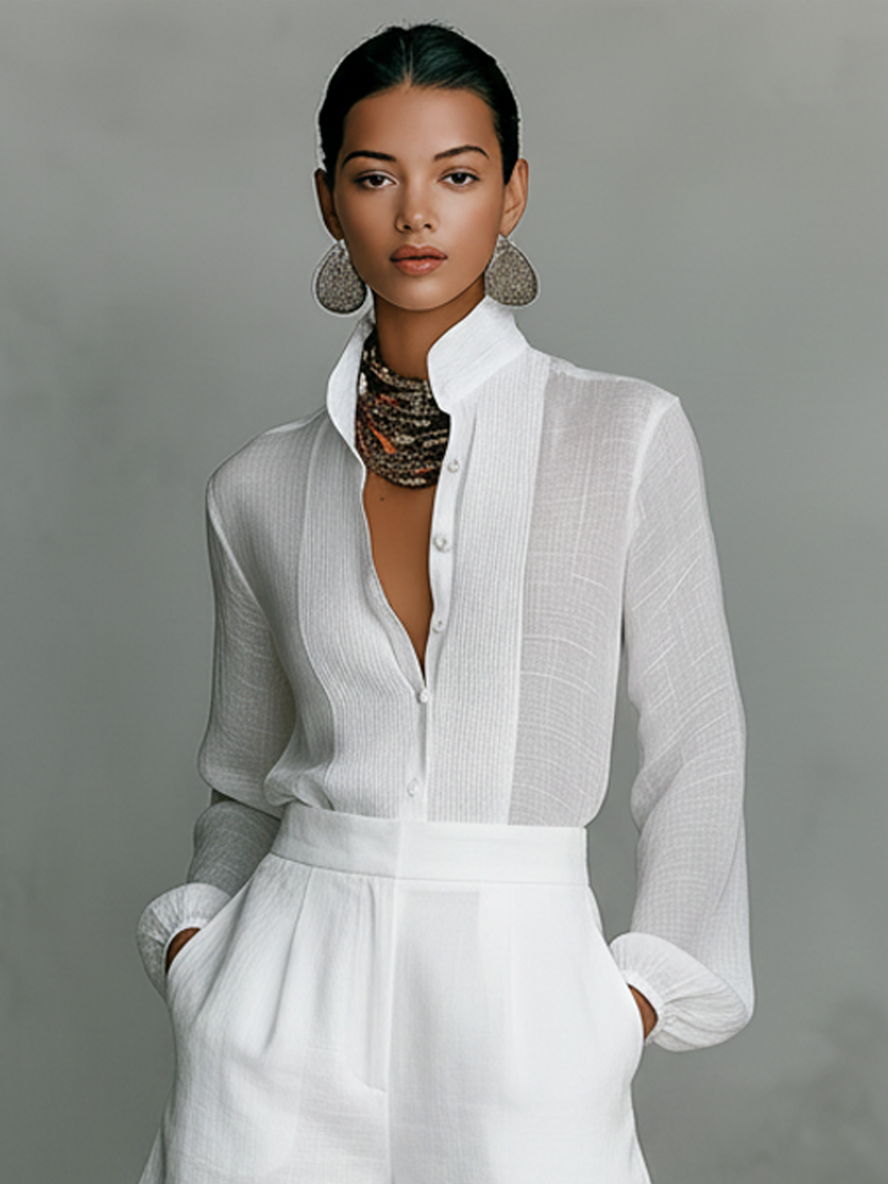 Beatrice | Completo bianco con camicia dal collo alto e shorts