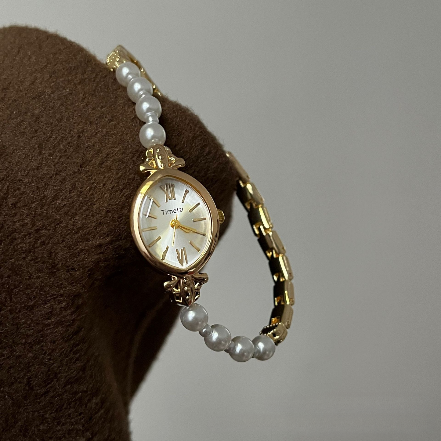 Pretty Pearl Quartz Bracelet Watch