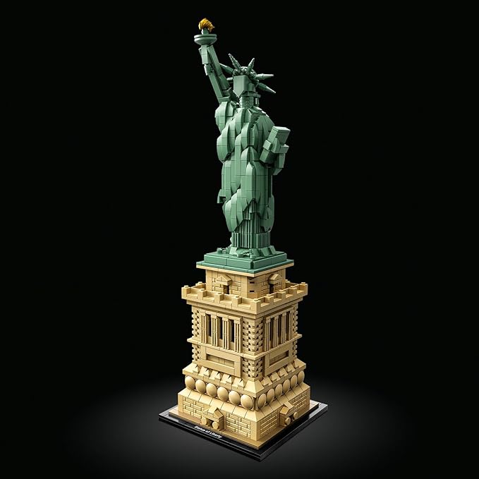 LEGO® Architecture: The Statue of Liberty (21042)