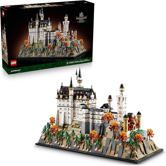 LEGO® Architecture: Neuschwanstein Castle (21063)