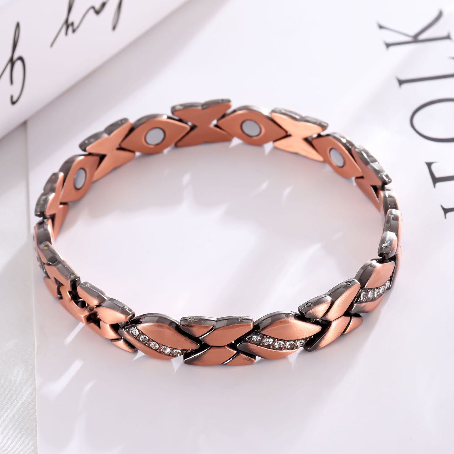 Magnetic Leaf Energy Bracelet - Waterproof & Tarnish-Free