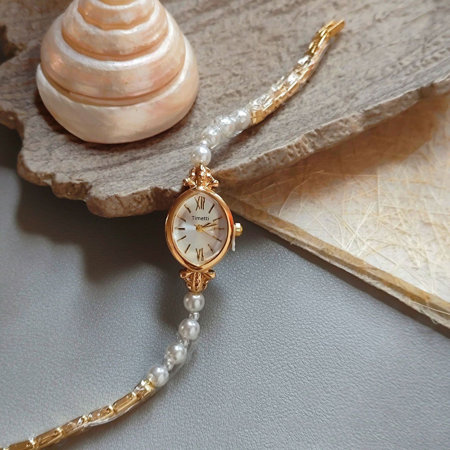 Pretty Pearl Quartz Bracelet Watch