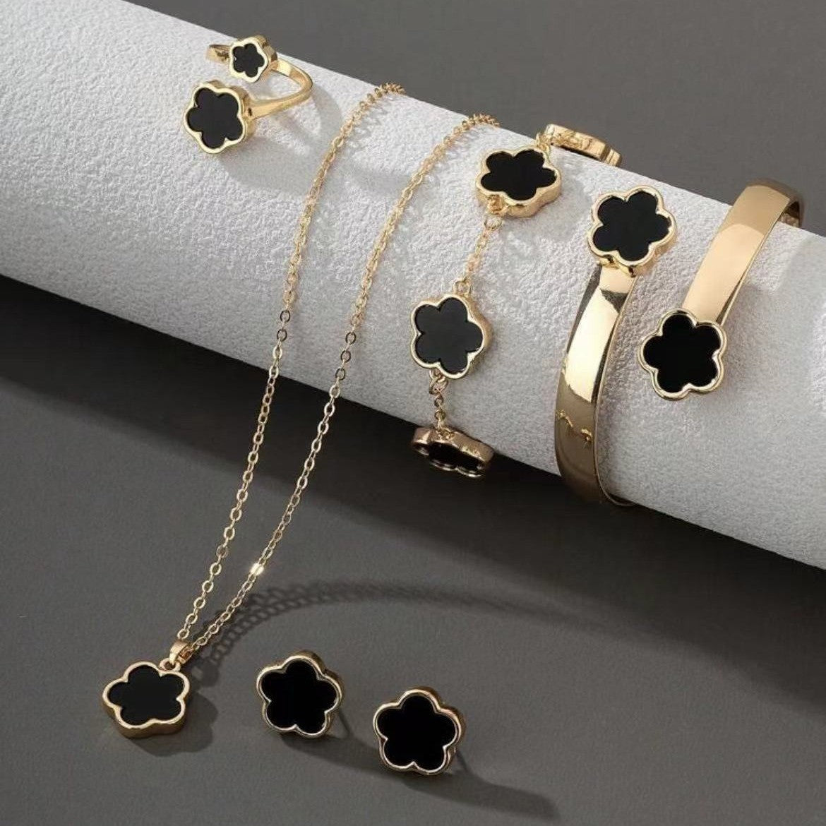 Flower Design Five-Piece Jewelry Set