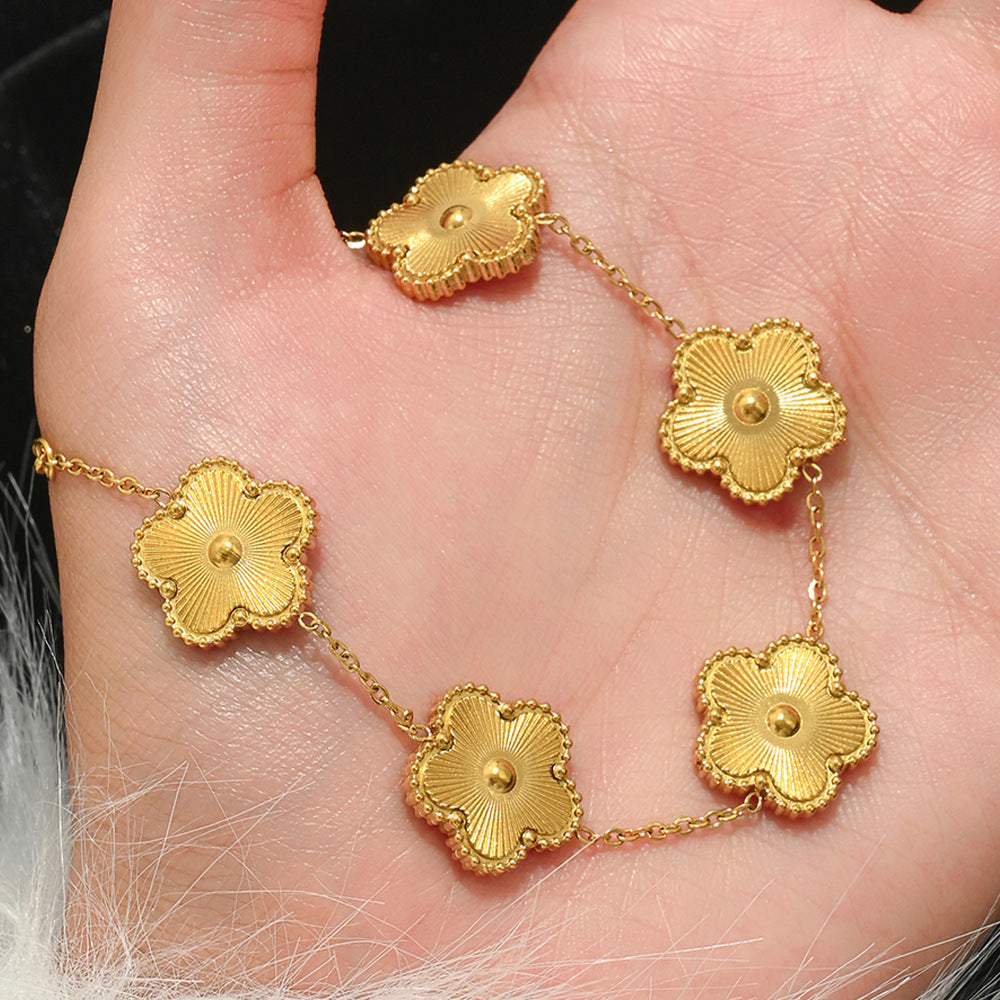 Elegant Five-Petal Flower Bracelet