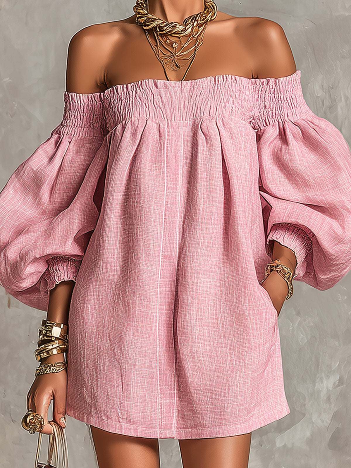 Minidress rosa cipria off-shoulder con maniche a palloncino