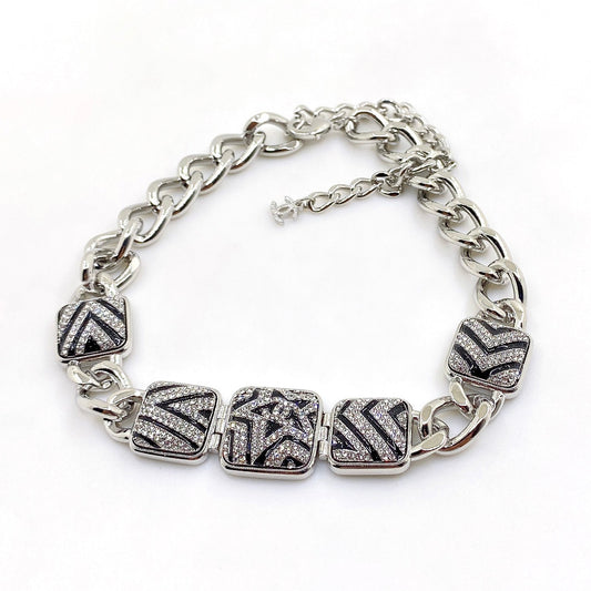 18K  Chanel Star Diamonds Necklace