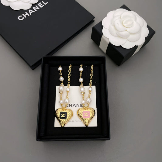 18K  Chanel Pearls Chain Necklace