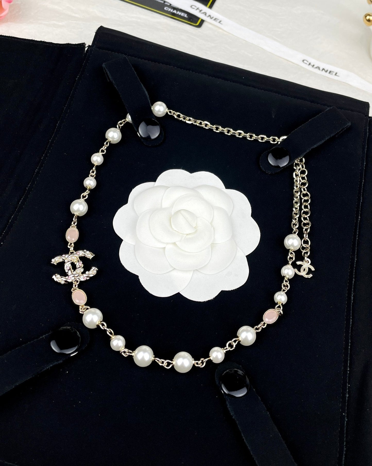 18K  Chanel Pearls Necklace